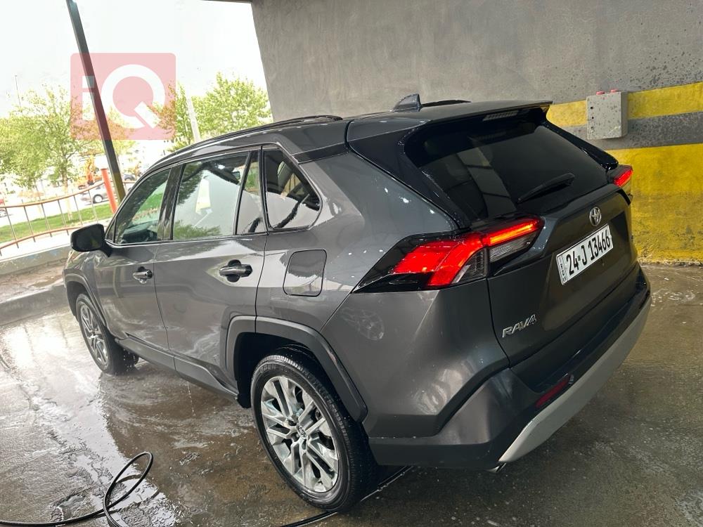 تويوتا راف 4